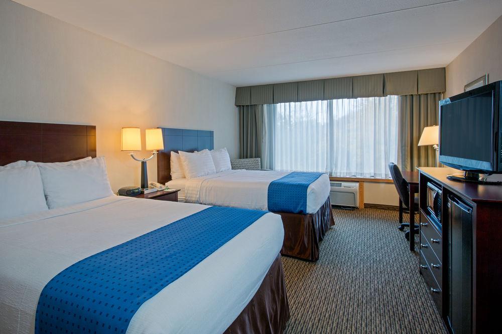 Fairfield Inn & Suites Springfield Enfield Exteriör bild