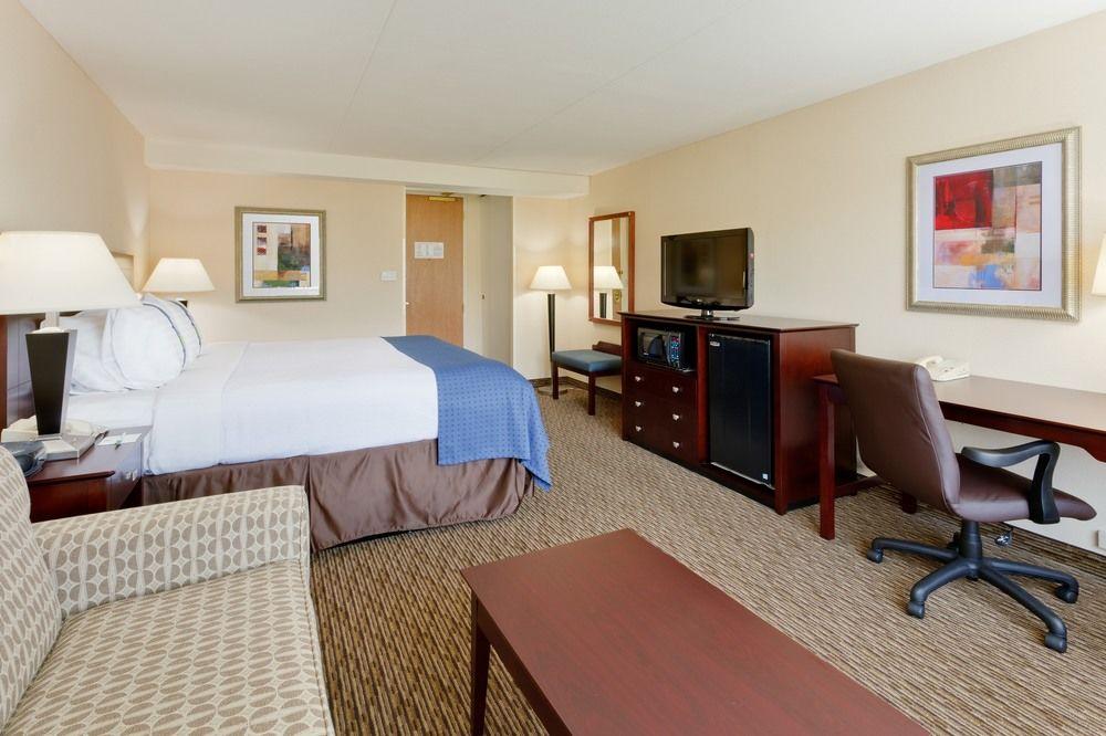 Fairfield Inn & Suites Springfield Enfield Exteriör bild