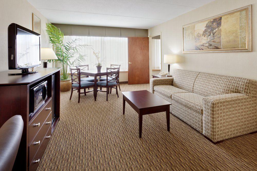 Fairfield Inn & Suites Springfield Enfield Exteriör bild