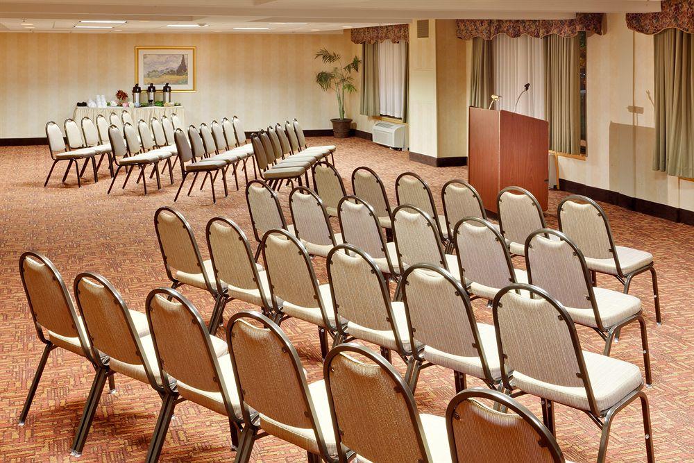 Fairfield Inn & Suites Springfield Enfield Exteriör bild