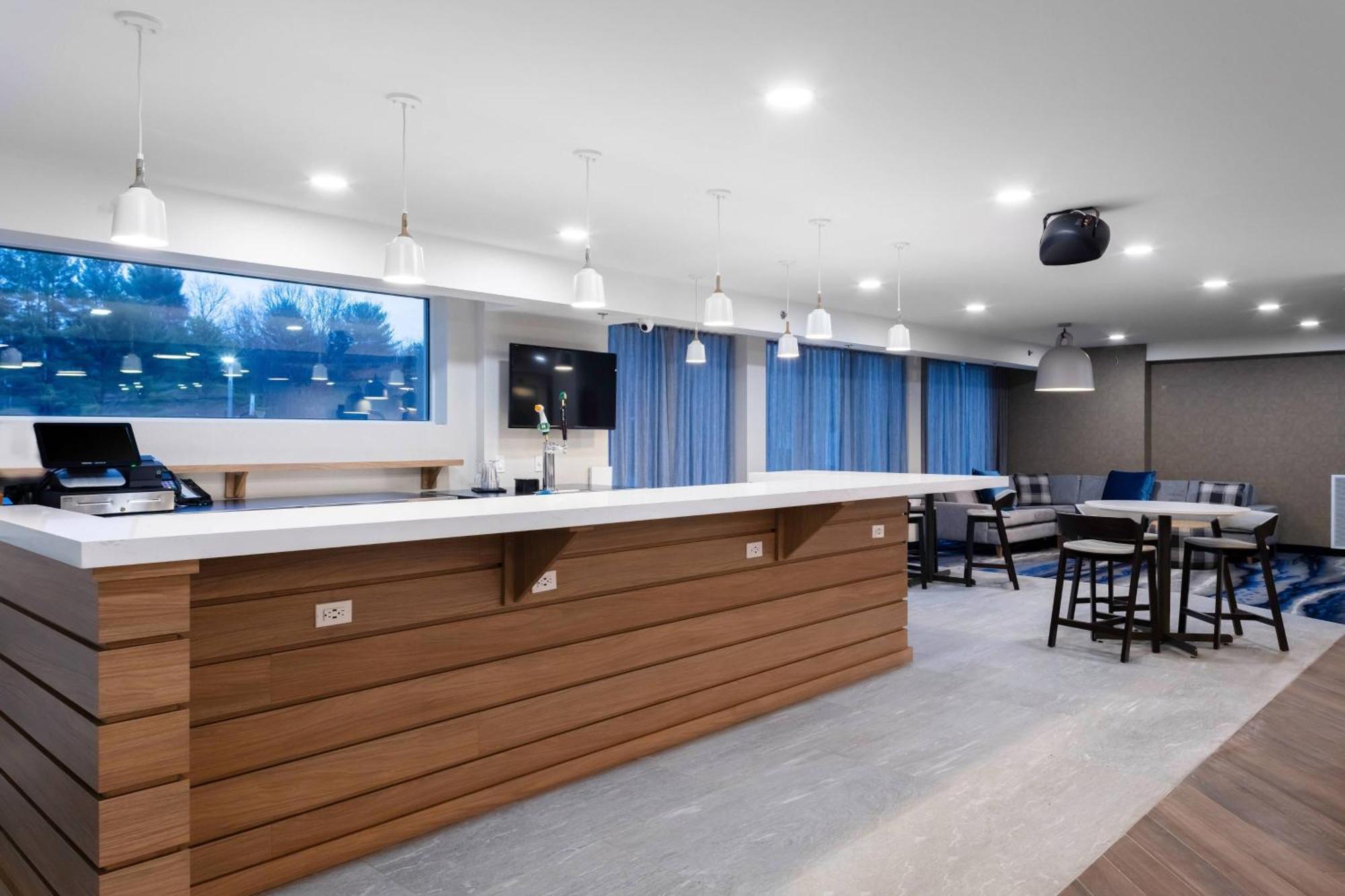 Fairfield Inn & Suites Springfield Enfield Exteriör bild