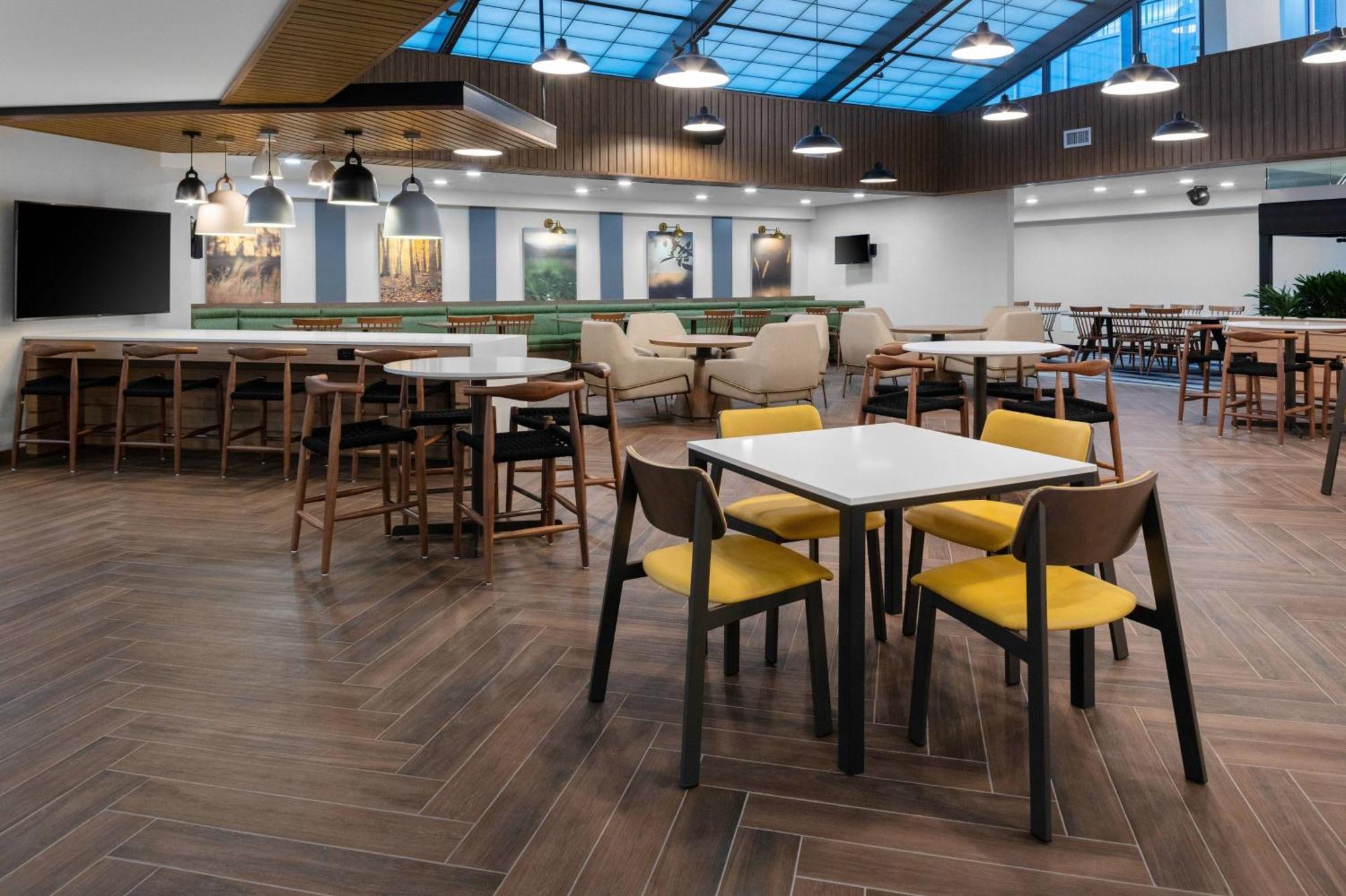 Fairfield Inn & Suites Springfield Enfield Exteriör bild